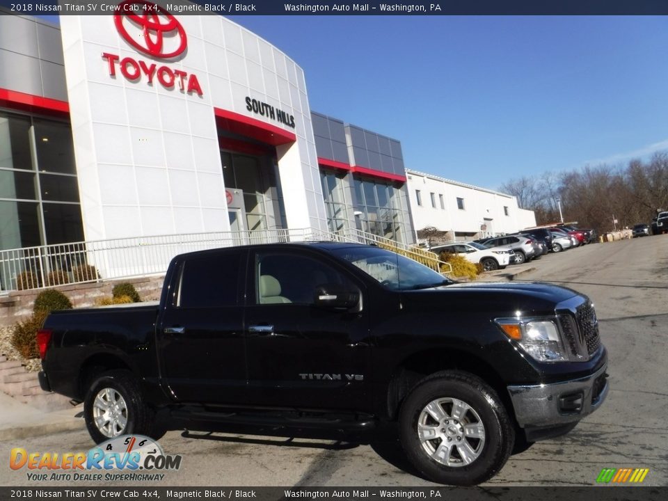 2018 Nissan Titan SV Crew Cab 4x4 Magnetic Black / Black Photo #2