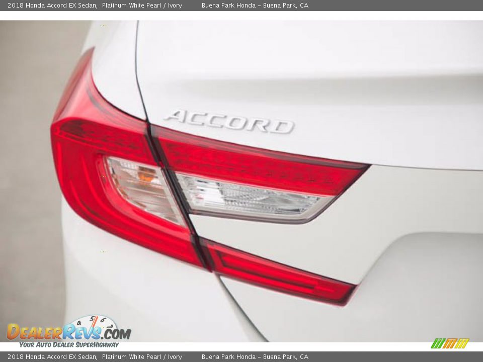 2018 Honda Accord EX Sedan Platinum White Pearl / Ivory Photo #6