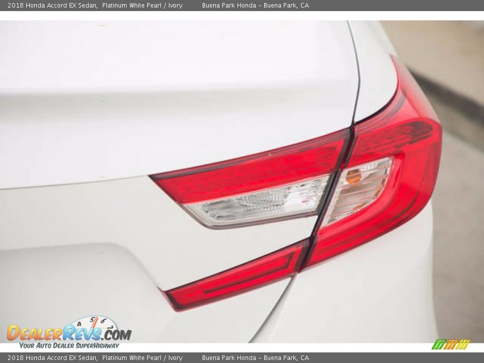 2018 Honda Accord EX Sedan Platinum White Pearl / Ivory Photo #7