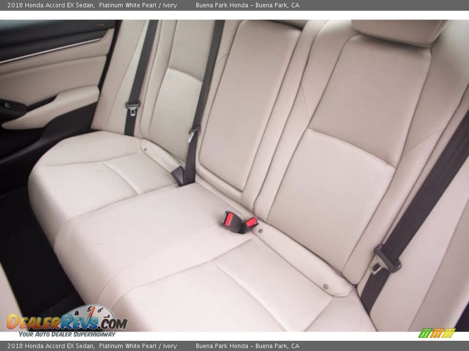 2018 Honda Accord EX Sedan Platinum White Pearl / Ivory Photo #19