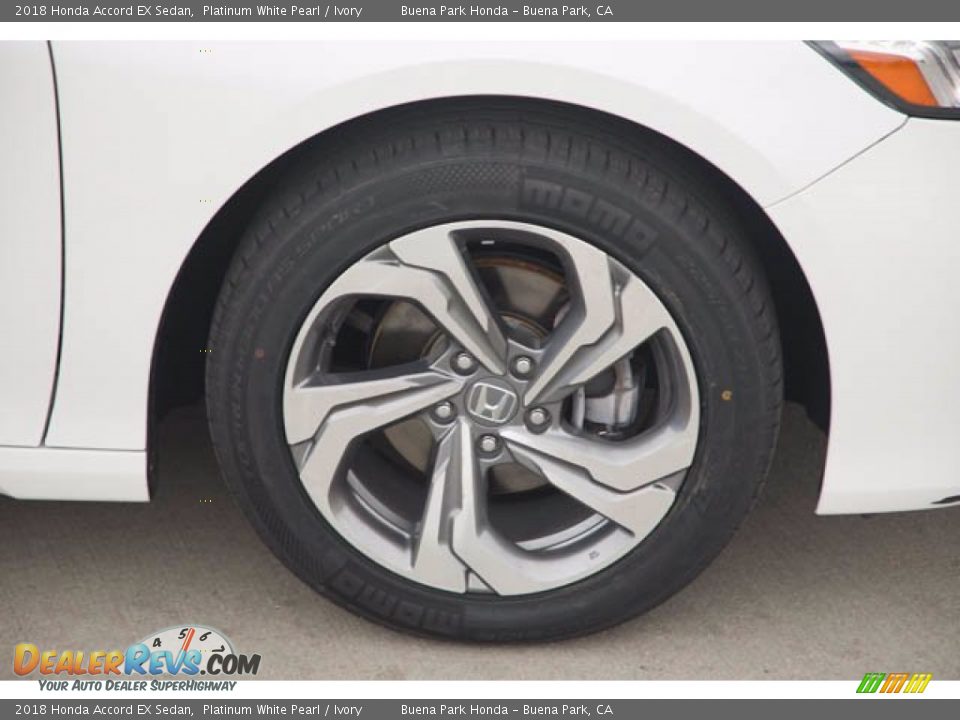 2018 Honda Accord EX Sedan Platinum White Pearl / Ivory Photo #36