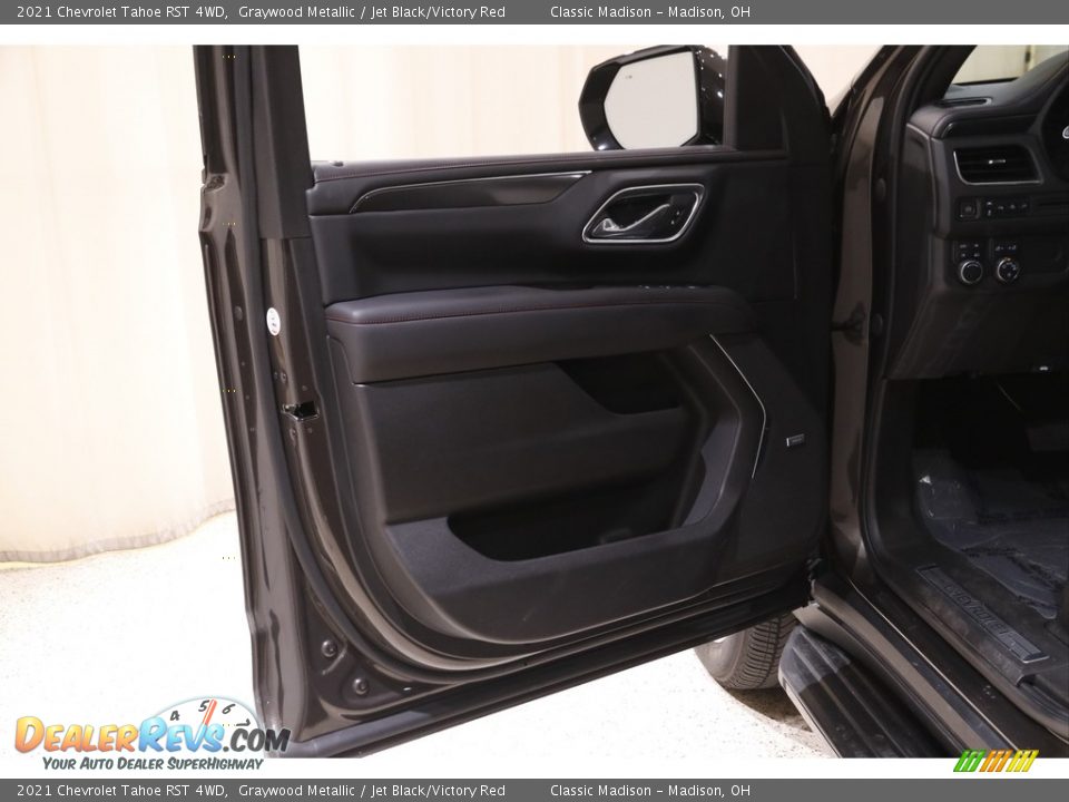 2021 Chevrolet Tahoe RST 4WD Graywood Metallic / Jet Black/Victory Red Photo #4