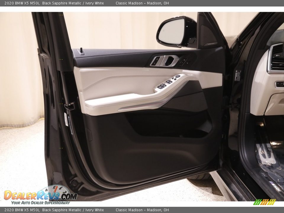 2020 BMW X5 M50i Black Sapphire Metallic / Ivory White Photo #4