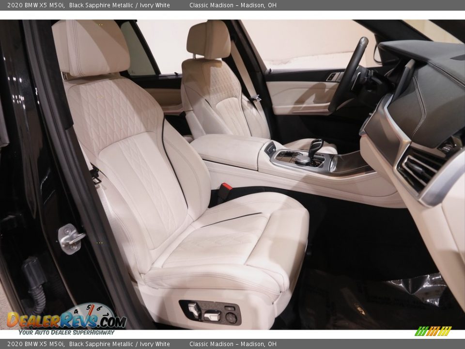 2020 BMW X5 M50i Black Sapphire Metallic / Ivory White Photo #18