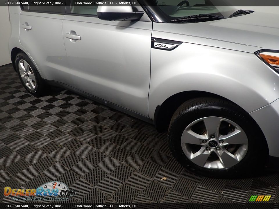 2019 Kia Soul Bright Silver / Black Photo #4