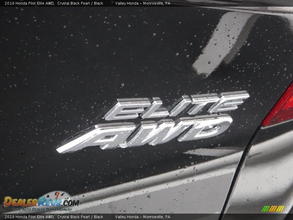 2019 Honda Pilot Elite AWD Crystal Black Pearl / Black Photo #9