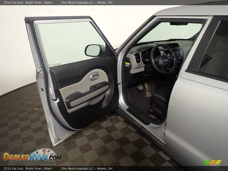 2019 Kia Soul Bright Silver / Black Photo #20