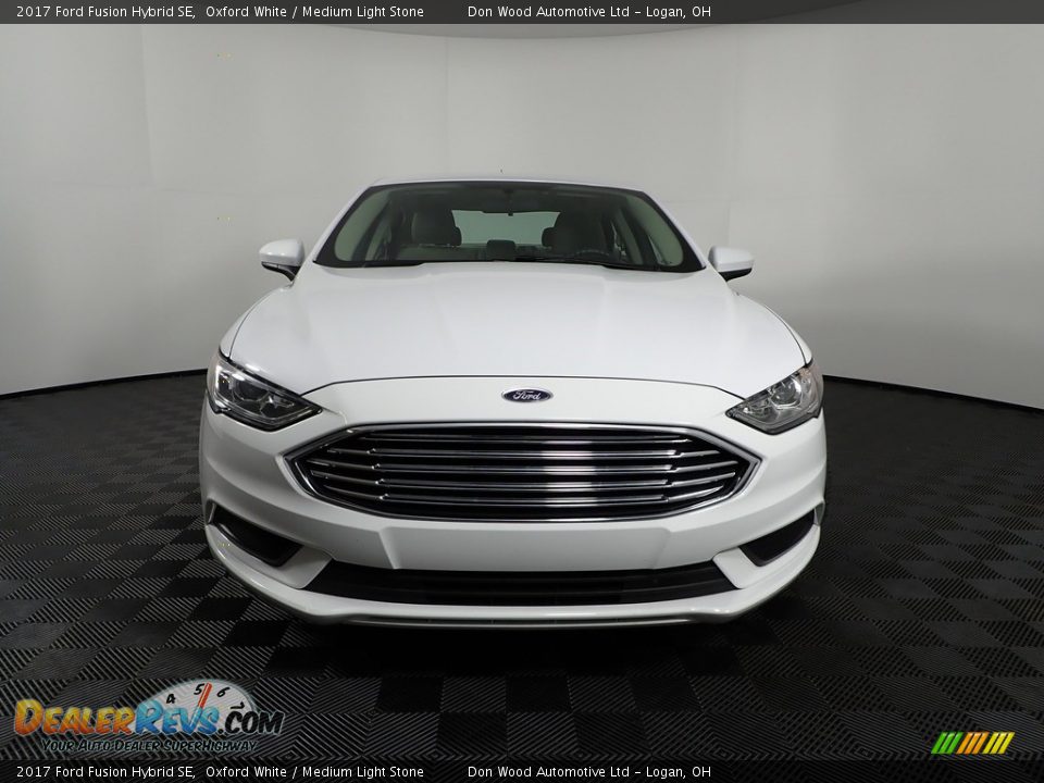 2017 Ford Fusion Hybrid SE Oxford White / Medium Light Stone Photo #4