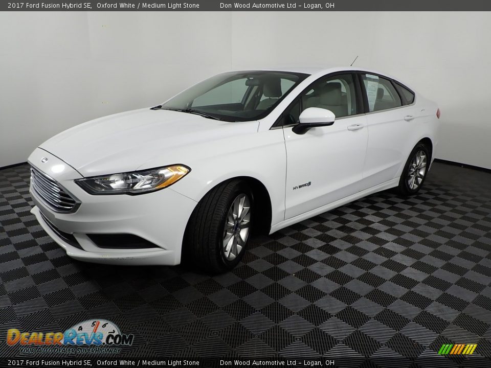 2017 Ford Fusion Hybrid SE Oxford White / Medium Light Stone Photo #8