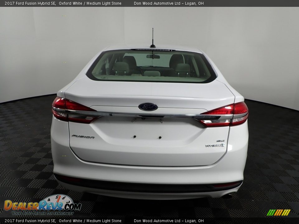 2017 Ford Fusion Hybrid SE Oxford White / Medium Light Stone Photo #11
