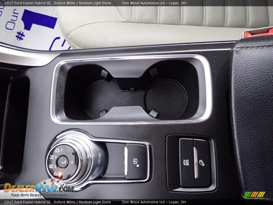 2017 Ford Fusion Hybrid SE Oxford White / Medium Light Stone Photo #26