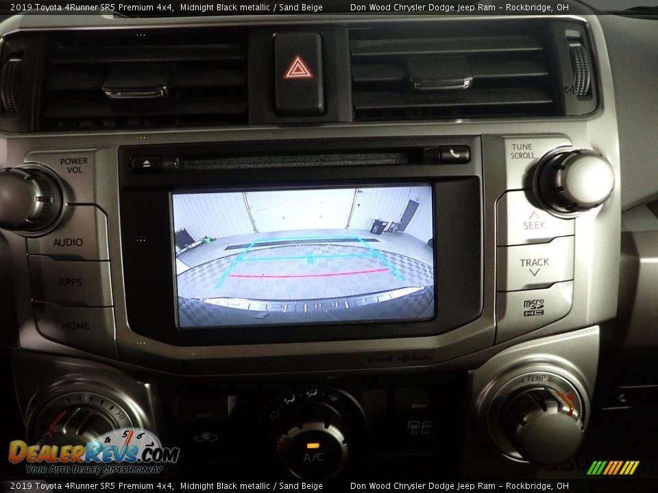 2019 Toyota 4Runner SR5 Premium 4x4 Midnight Black metallic / Sand Beige Photo #4