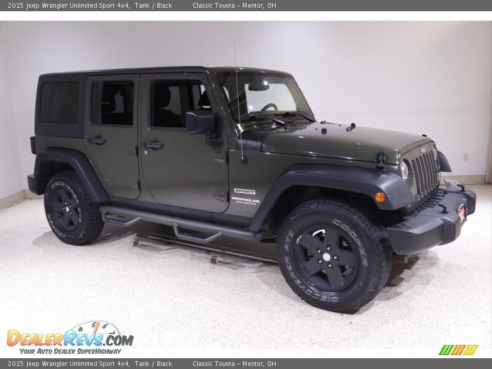 2015 Jeep Wrangler Unlimited Sport 4x4 Tank / Black Photo #1