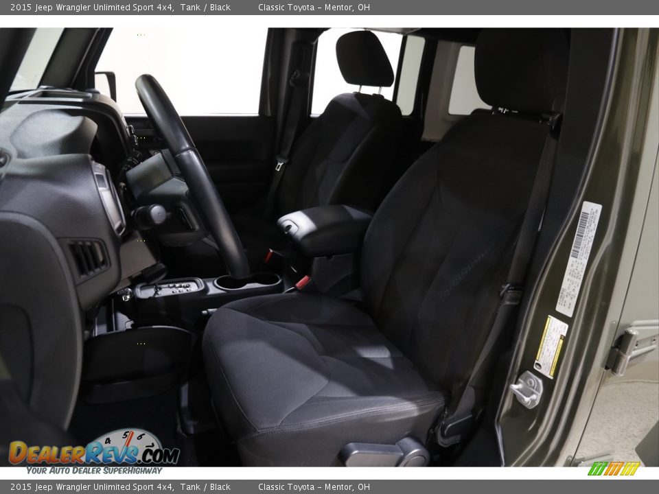 2015 Jeep Wrangler Unlimited Sport 4x4 Tank / Black Photo #5