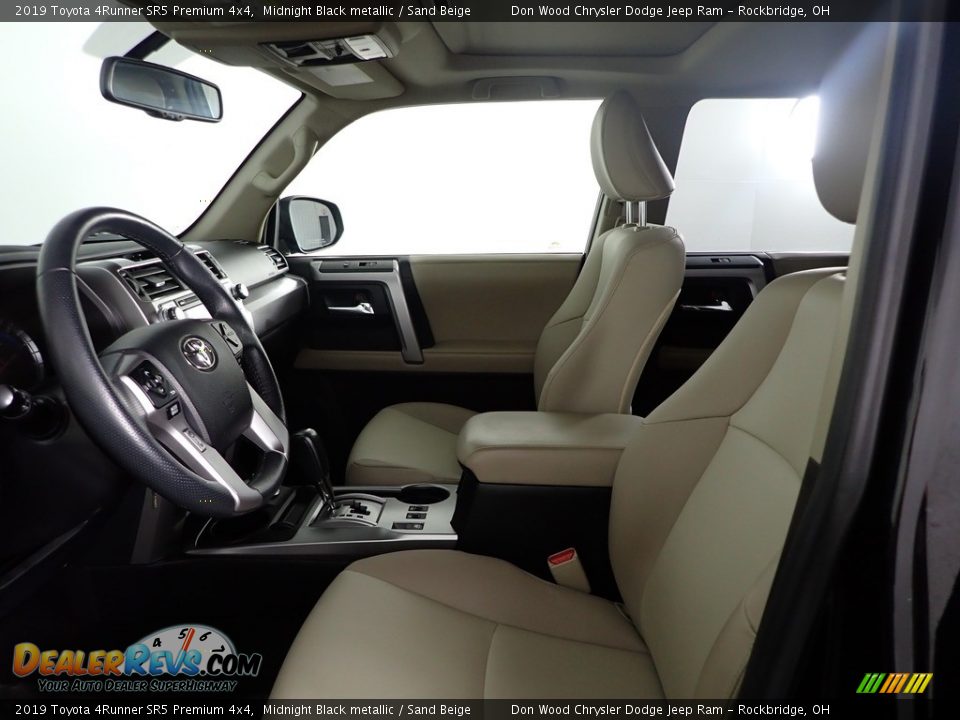 2019 Toyota 4Runner SR5 Premium 4x4 Midnight Black metallic / Sand Beige Photo #19