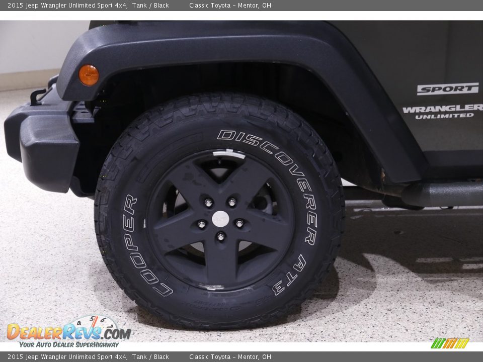 2015 Jeep Wrangler Unlimited Sport 4x4 Tank / Black Photo #17