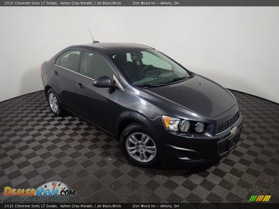 2015 Chevrolet Sonic LT Sedan Ashen Gray Metallic / Jet Black/Brick Photo #2