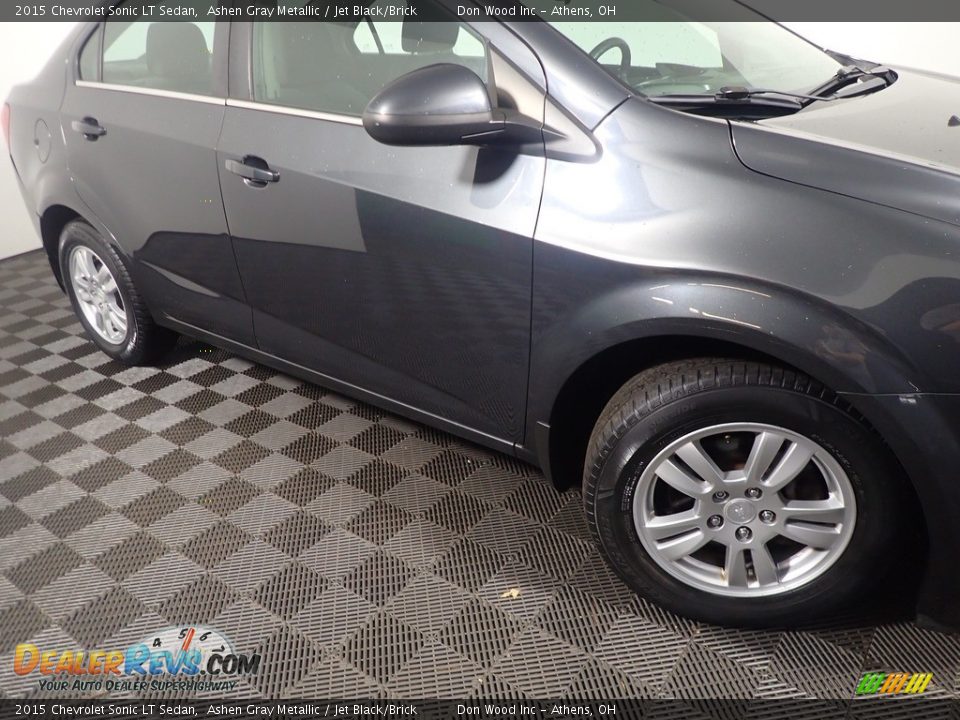 2015 Chevrolet Sonic LT Sedan Ashen Gray Metallic / Jet Black/Brick Photo #3