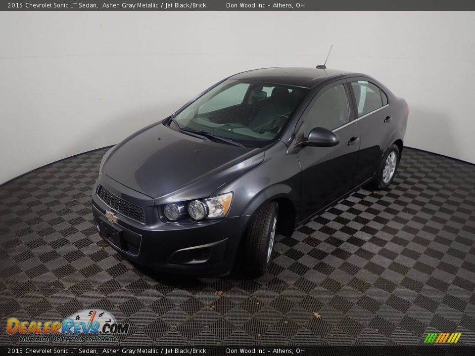 2015 Chevrolet Sonic LT Sedan Ashen Gray Metallic / Jet Black/Brick Photo #8