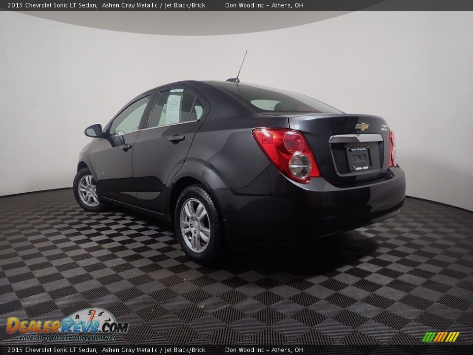 2015 Chevrolet Sonic LT Sedan Ashen Gray Metallic / Jet Black/Brick Photo #10