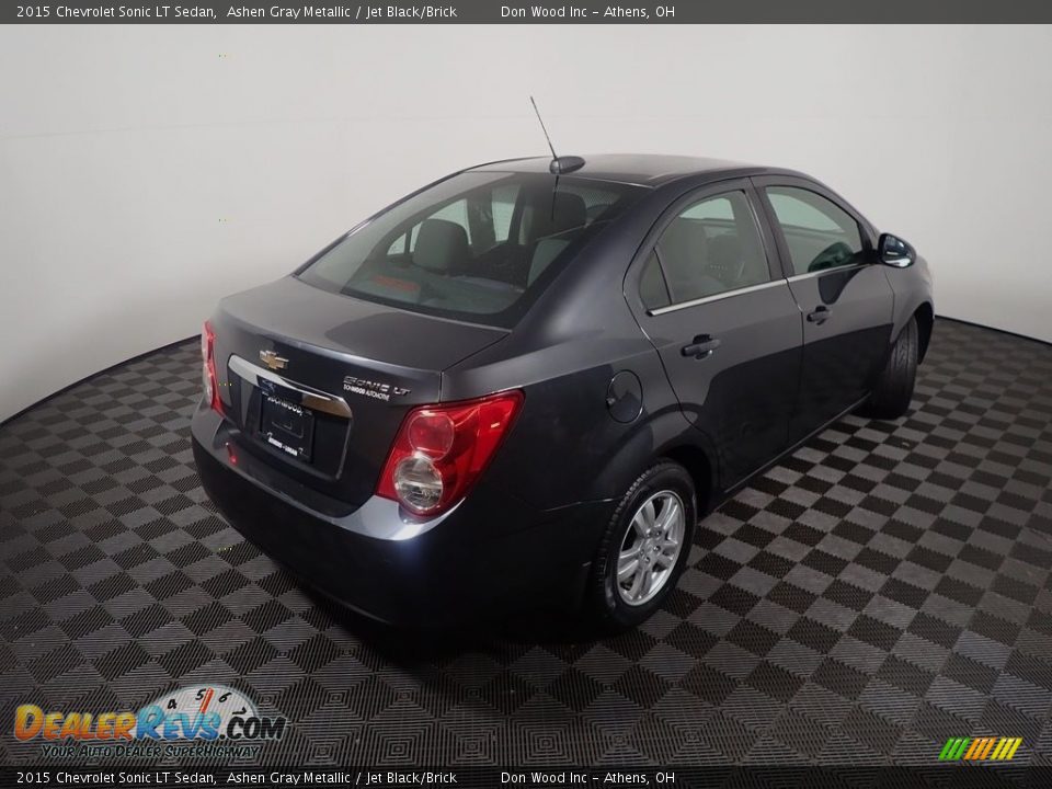 2015 Chevrolet Sonic LT Sedan Ashen Gray Metallic / Jet Black/Brick Photo #16