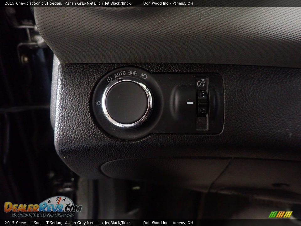 2015 Chevrolet Sonic LT Sedan Ashen Gray Metallic / Jet Black/Brick Photo #30