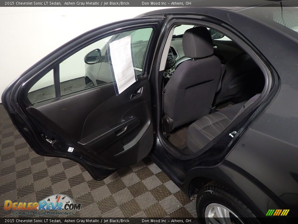 2015 Chevrolet Sonic LT Sedan Ashen Gray Metallic / Jet Black/Brick Photo #32
