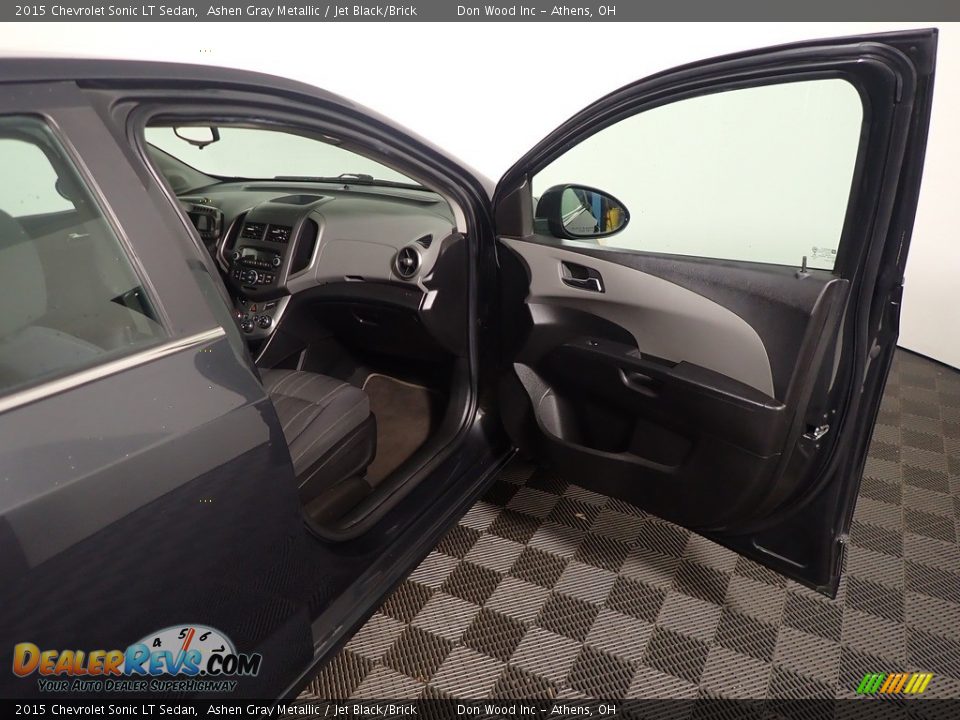 2015 Chevrolet Sonic LT Sedan Ashen Gray Metallic / Jet Black/Brick Photo #36