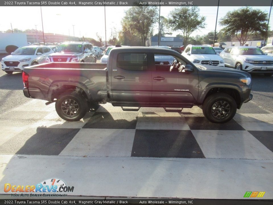 2022 Toyota Tacoma SR5 Double Cab 4x4 Magnetic Gray Metallic / Black Photo #3