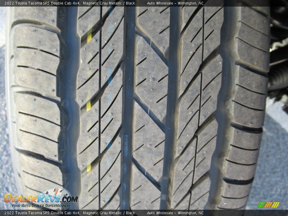 2022 Toyota Tacoma SR5 Double Cab 4x4 Magnetic Gray Metallic / Black Photo #9