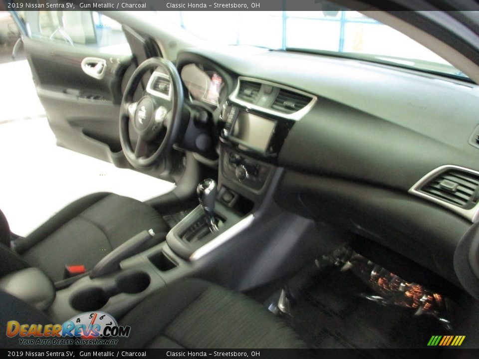 2019 Nissan Sentra SV Gun Metallic / Charcoal Photo #15