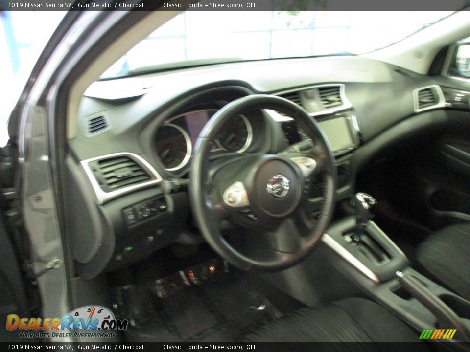2019 Nissan Sentra SV Gun Metallic / Charcoal Photo #26