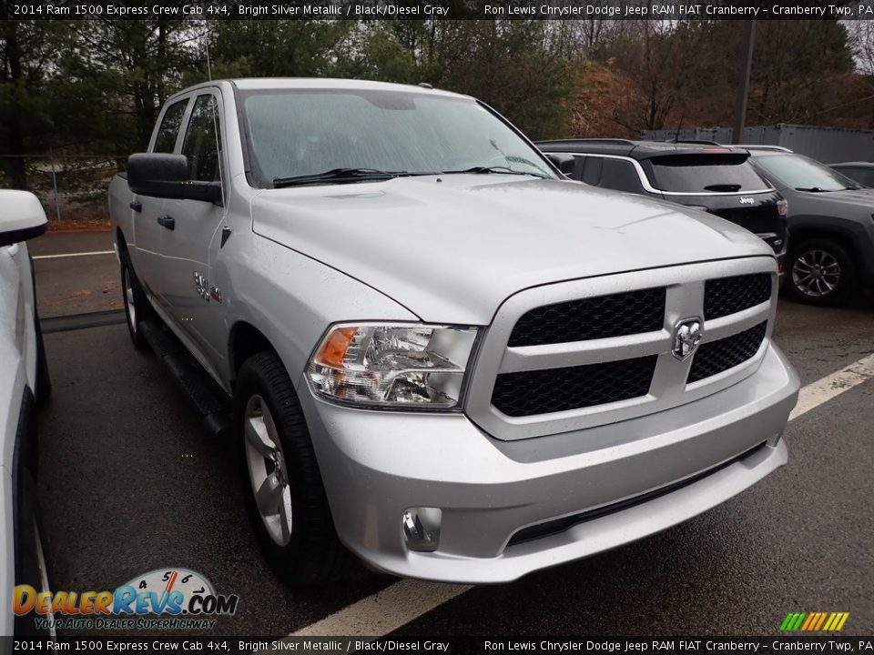 2014 Ram 1500 Express Crew Cab 4x4 Bright Silver Metallic / Black/Diesel Gray Photo #2