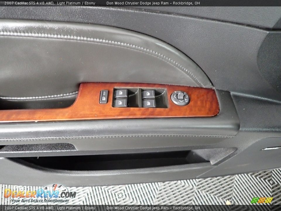 2007 Cadillac STS 4 V8 AWD Light Platinum / Ebony Photo #16