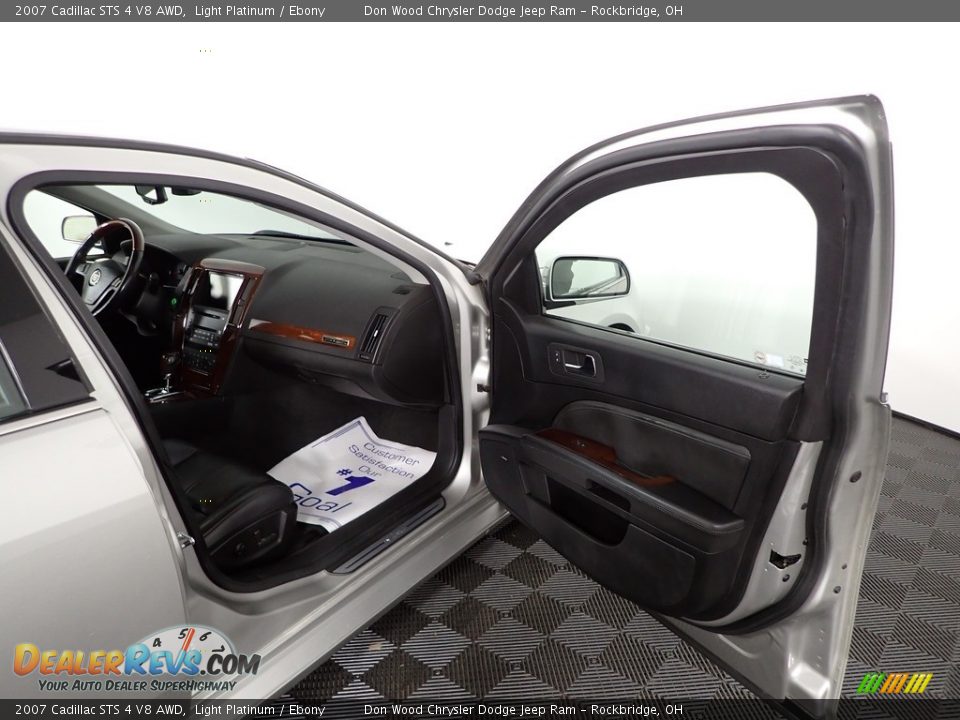 2007 Cadillac STS 4 V8 AWD Light Platinum / Ebony Photo #33