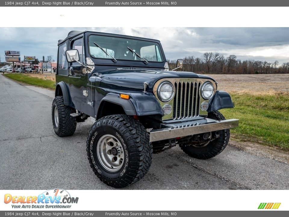 Front 3/4 View of 1984 Jeep CJ7 4x4 Photo #1