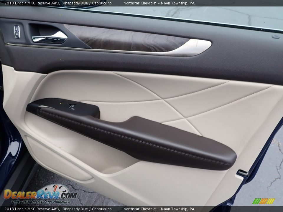 Door Panel of 2018 Lincoln MKC Reserve AWD Photo #18