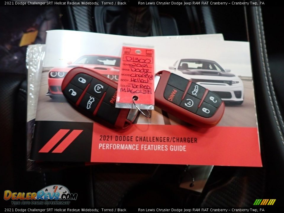 Keys of 2021 Dodge Challenger SRT Hellcat Redeye Widebody Photo #19