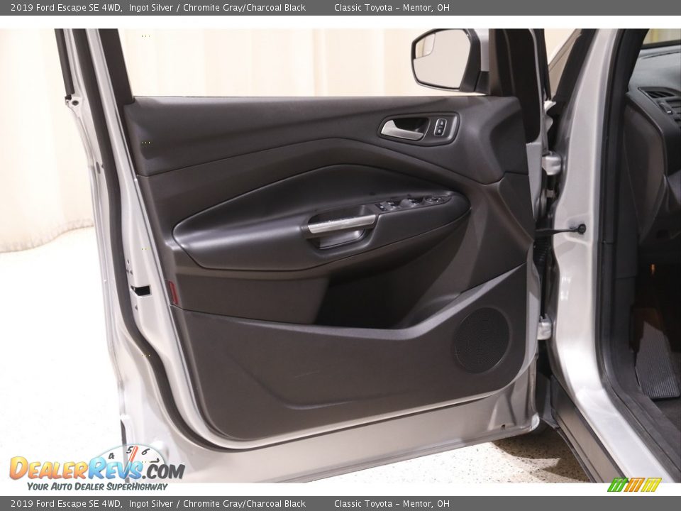 2019 Ford Escape SE 4WD Ingot Silver / Chromite Gray/Charcoal Black Photo #4