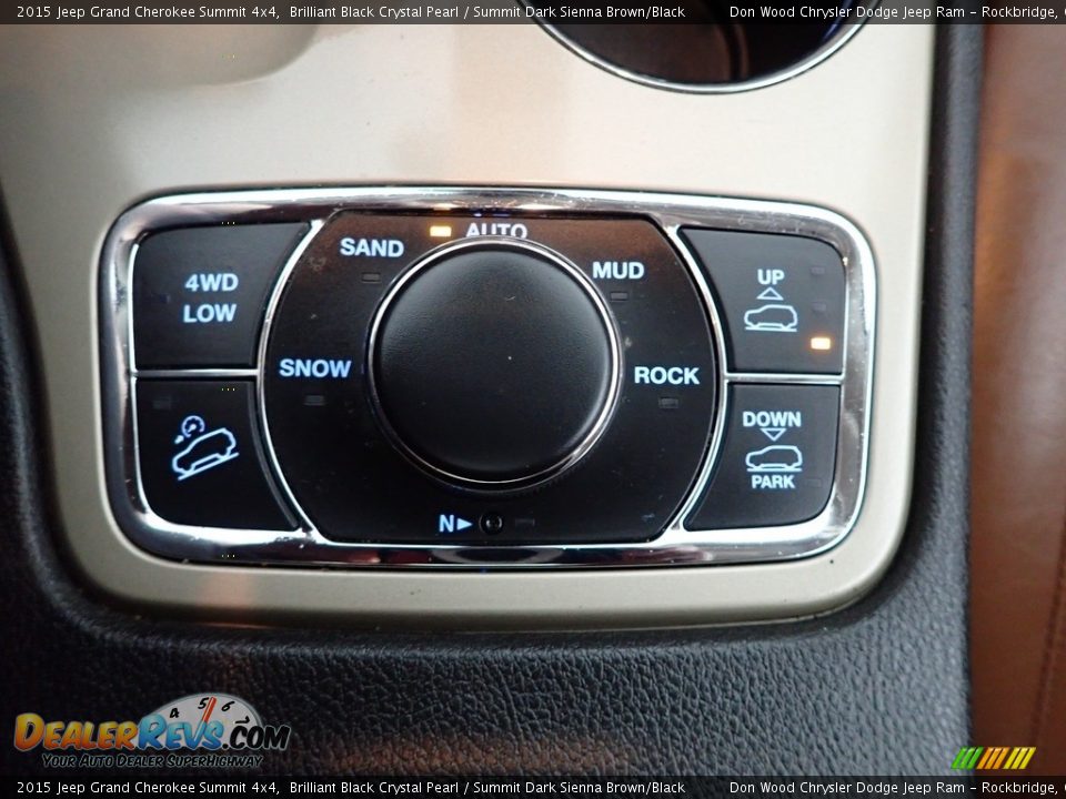 2015 Jeep Grand Cherokee Summit 4x4 Brilliant Black Crystal Pearl / Summit Dark Sienna Brown/Black Photo #30