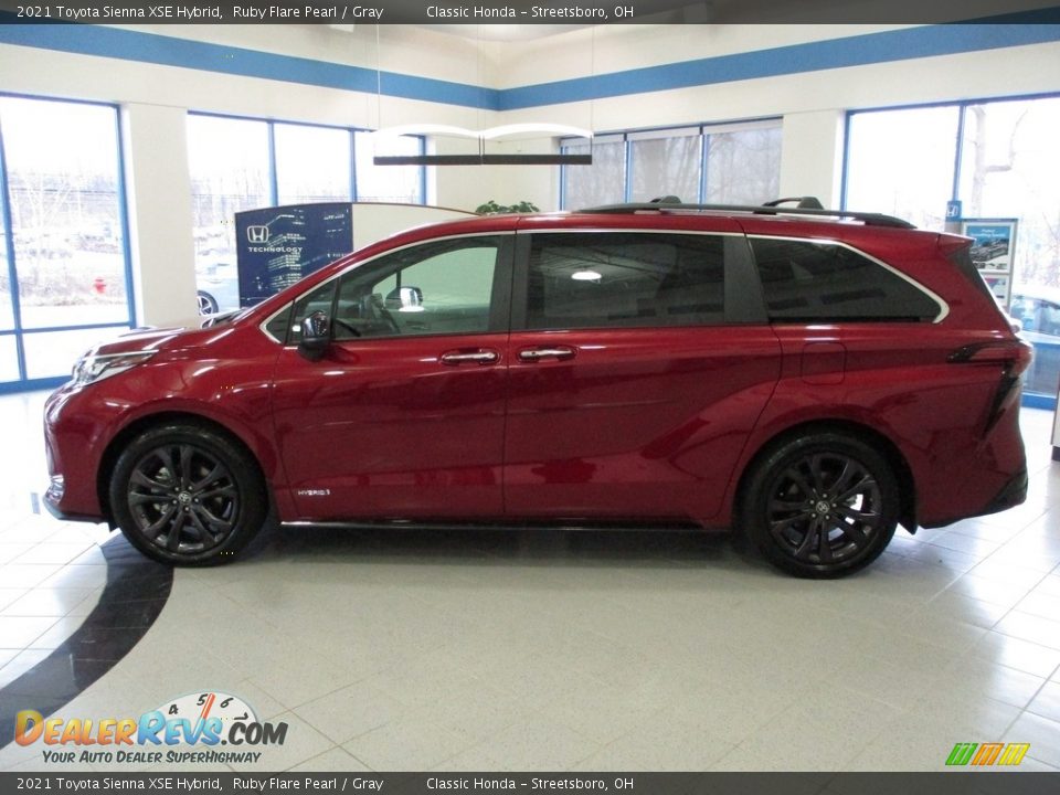 2021 Toyota Sienna XSE Hybrid Ruby Flare Pearl / Gray Photo #8