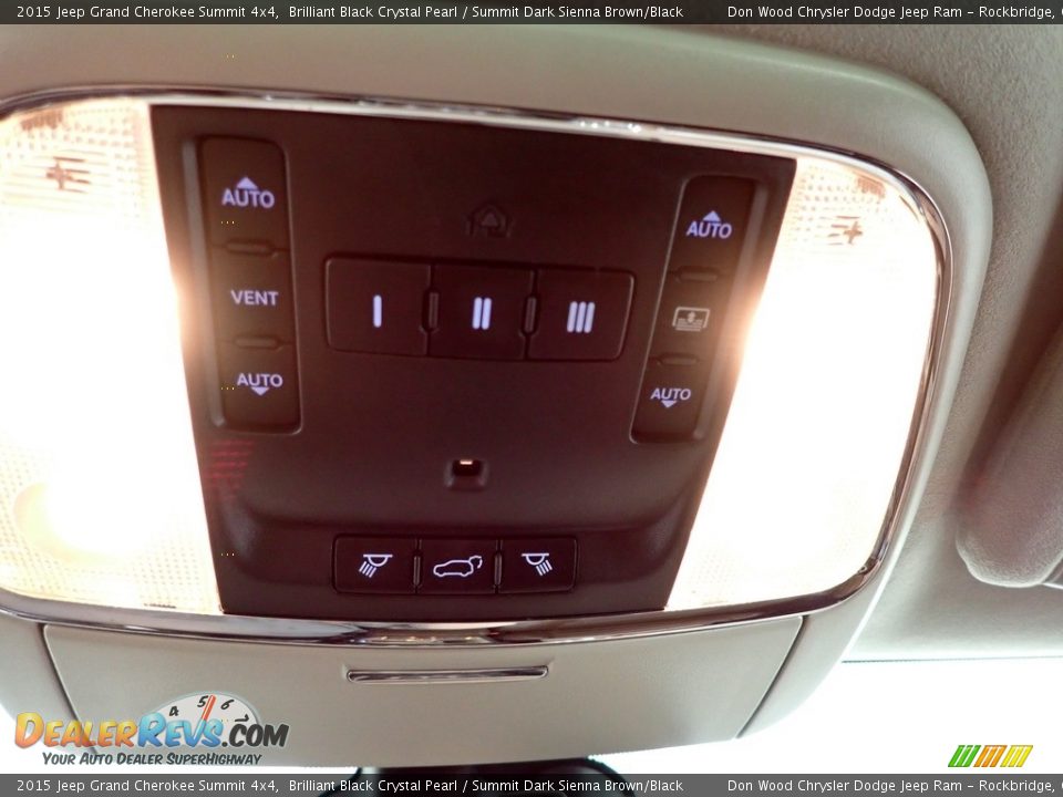 2015 Jeep Grand Cherokee Summit 4x4 Brilliant Black Crystal Pearl / Summit Dark Sienna Brown/Black Photo #32