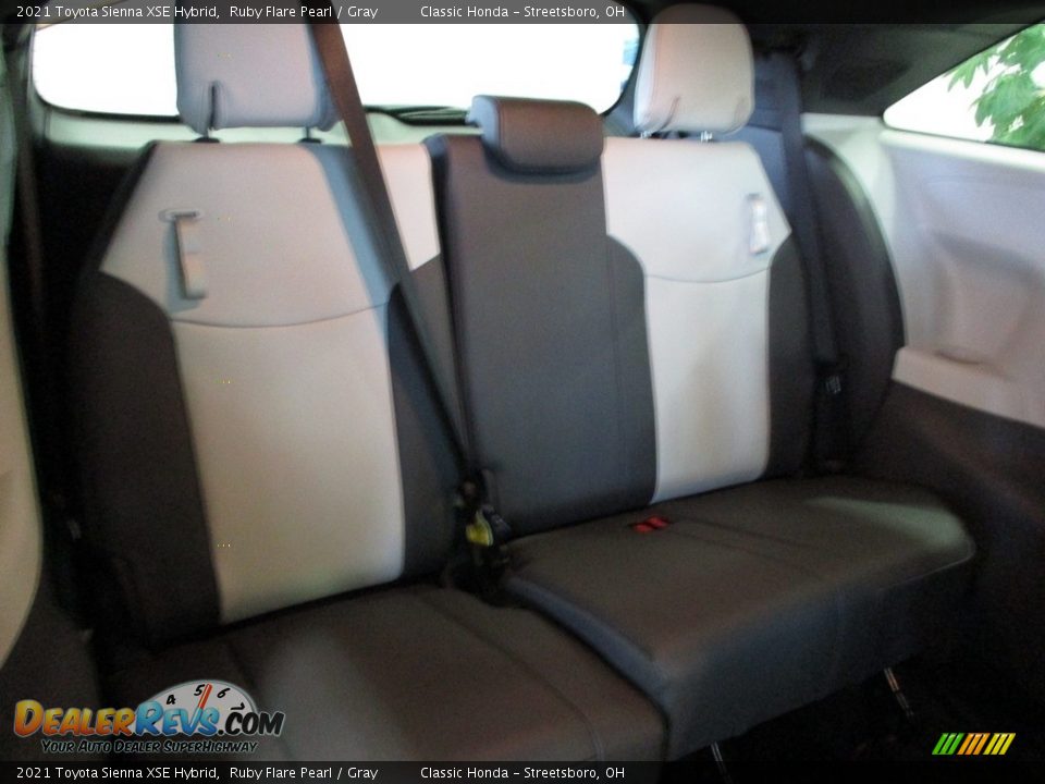 2021 Toyota Sienna XSE Hybrid Ruby Flare Pearl / Gray Photo #23