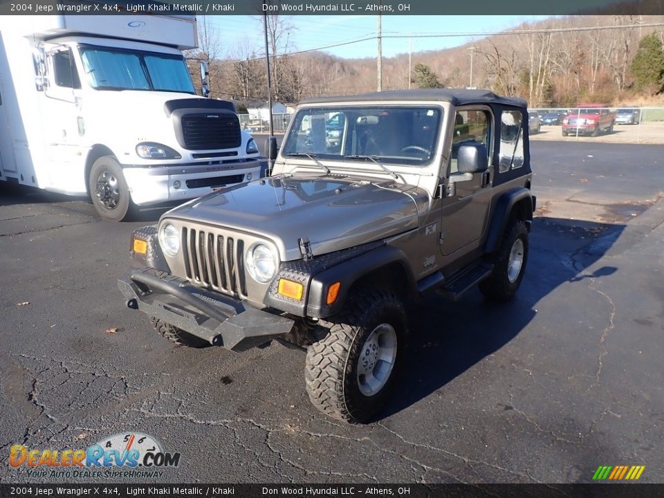 2004 Jeep Wrangler X 4x4 Light Khaki Metallic / Khaki Photo #7