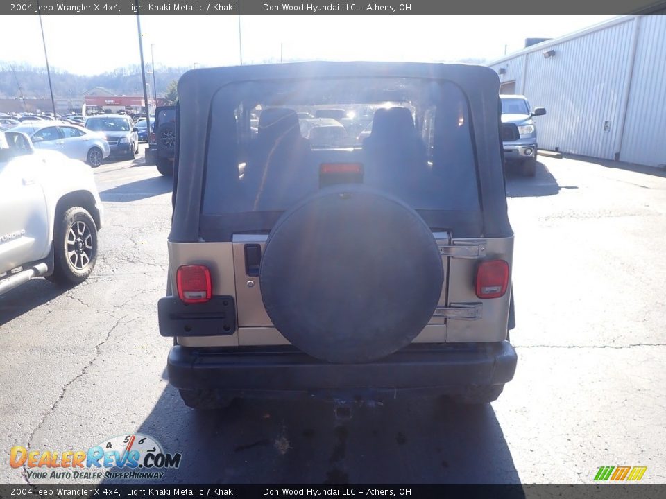 2004 Jeep Wrangler X 4x4 Light Khaki Metallic / Khaki Photo #10