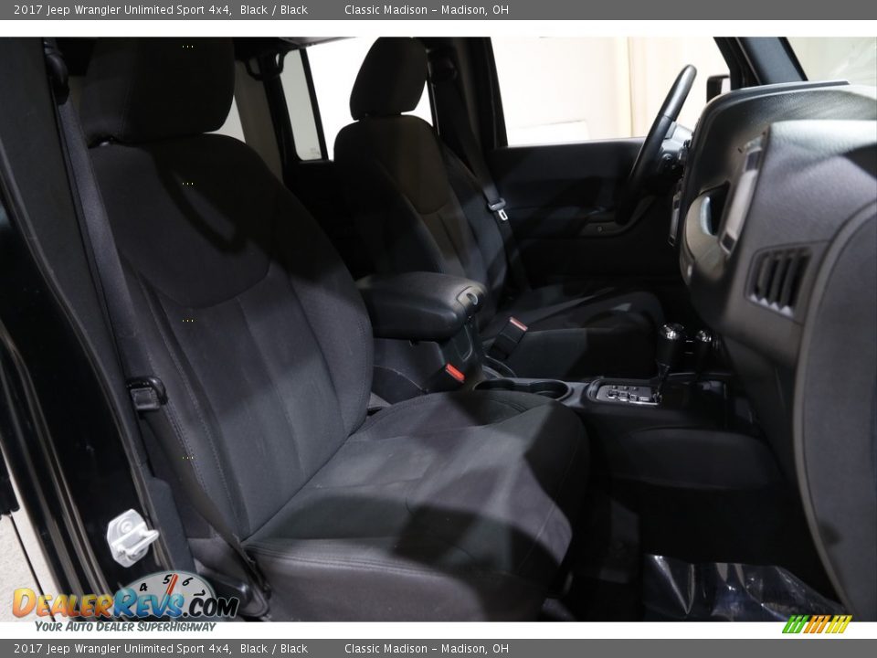 2017 Jeep Wrangler Unlimited Sport 4x4 Black / Black Photo #12