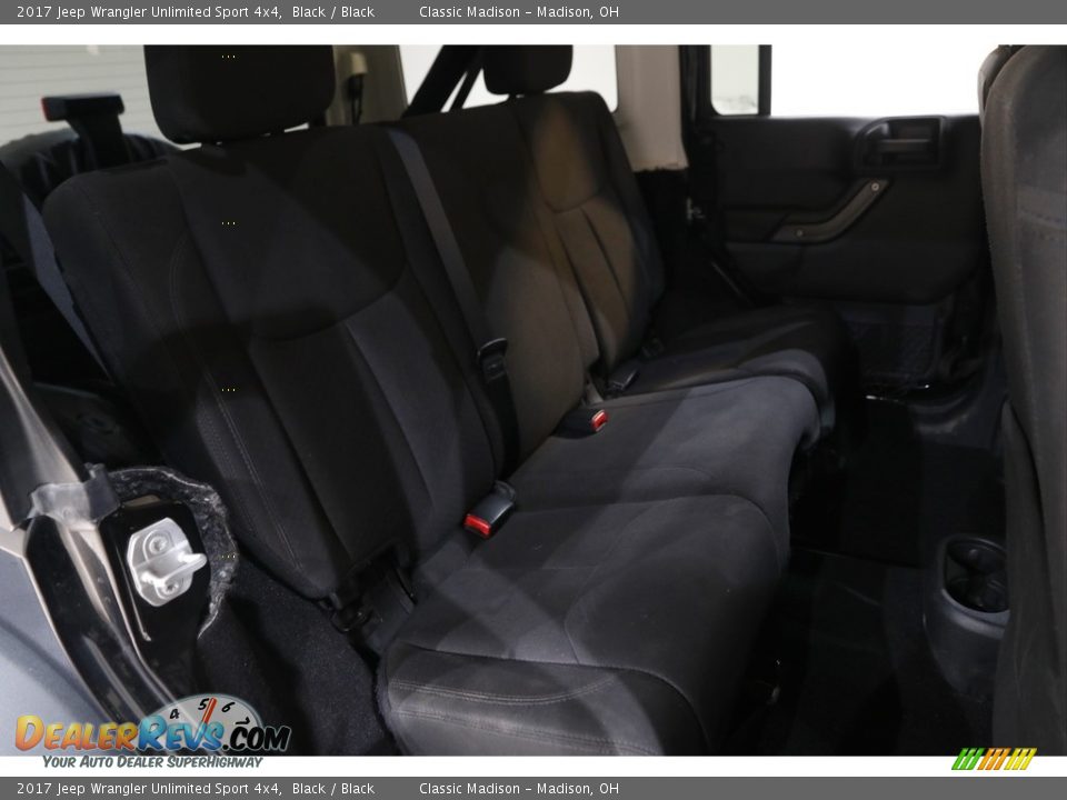 2017 Jeep Wrangler Unlimited Sport 4x4 Black / Black Photo #13
