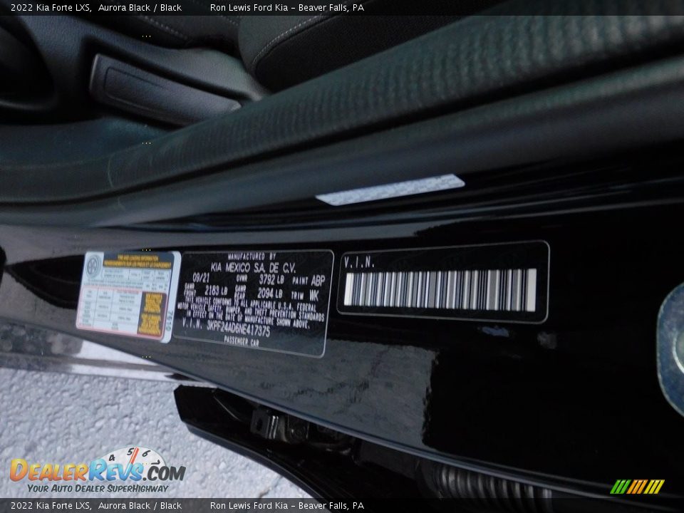 2022 Kia Forte LXS Aurora Black / Black Photo #20
