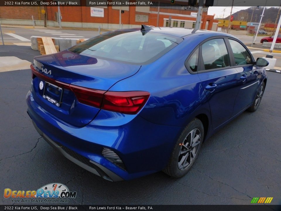 2022 Kia Forte LXS Deep Sea Blue / Black Photo #2