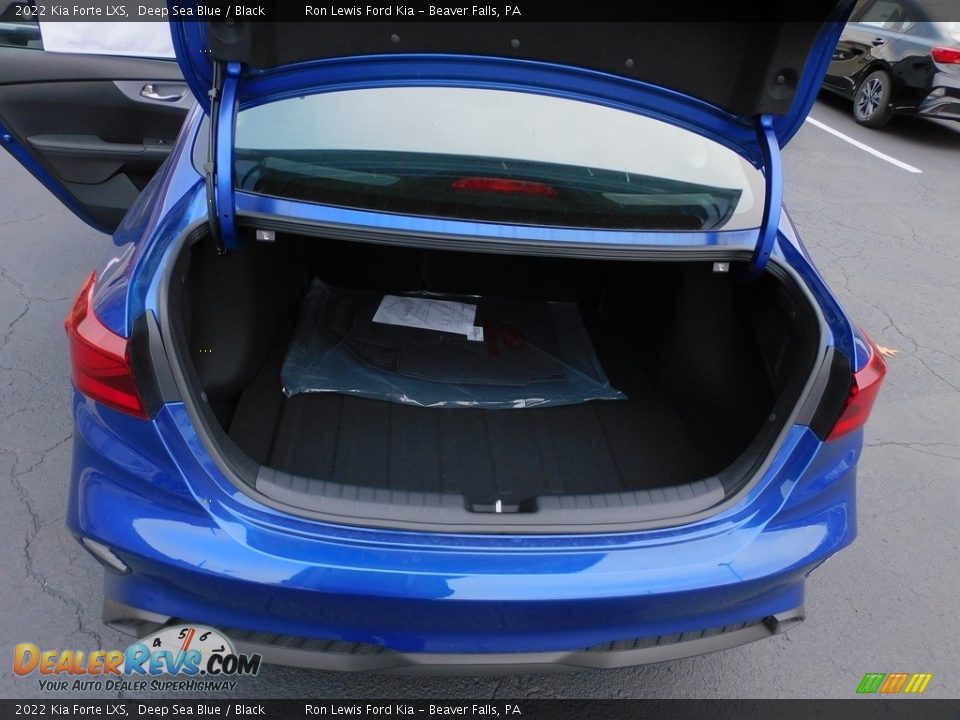 2022 Kia Forte LXS Deep Sea Blue / Black Photo #4